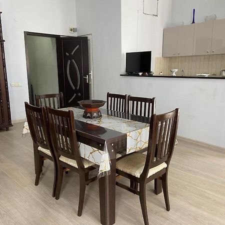 Apartment On Luka Asatiani 2 Μπατούμι Εξωτερικό φωτογραφία