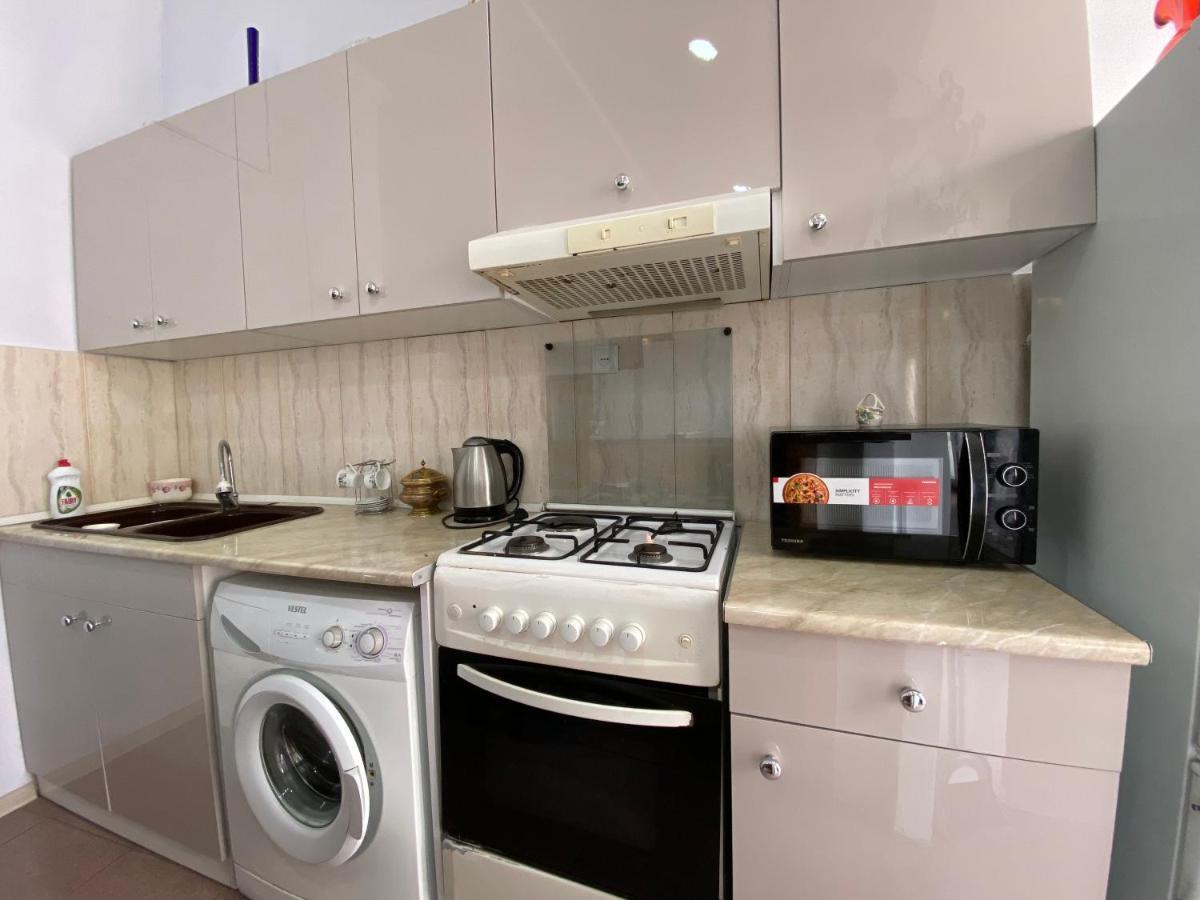 Apartment On Luka Asatiani 2 Μπατούμι Εξωτερικό φωτογραφία